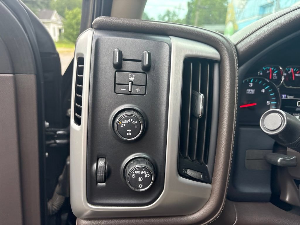 Used 2018 GMC Sierra 1500 SLT w/ Texas SLT Premium Package AWD/4WD image 16