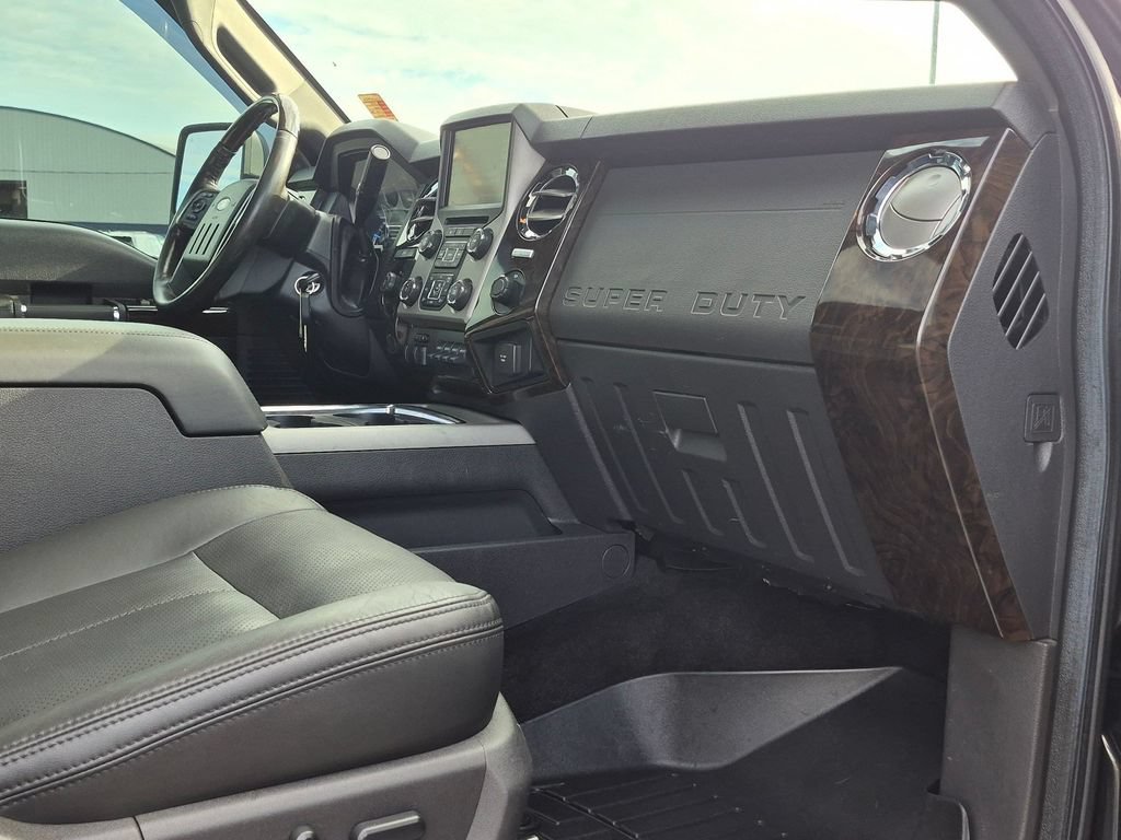 Used 2015 Ford F250 Platinum w/ Snow Plow Prep Package AWD/4WD image 27