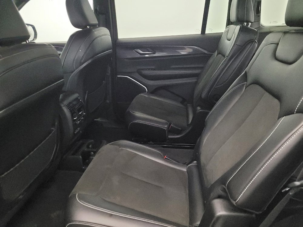 Used 2021 Jeep Grand Cherokee L Laredo AWD/4WD image 18