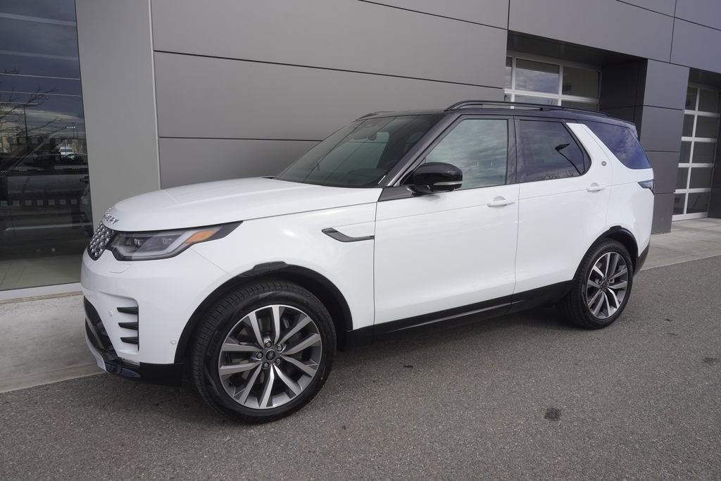 New 2026 Land Rover Discovery Limited Edition image 3