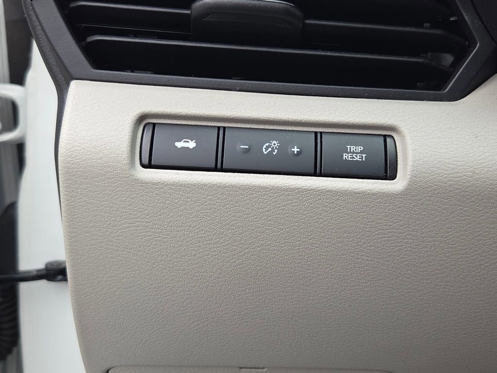 Used 2025 Nissan Altima 2.5 SV image 25