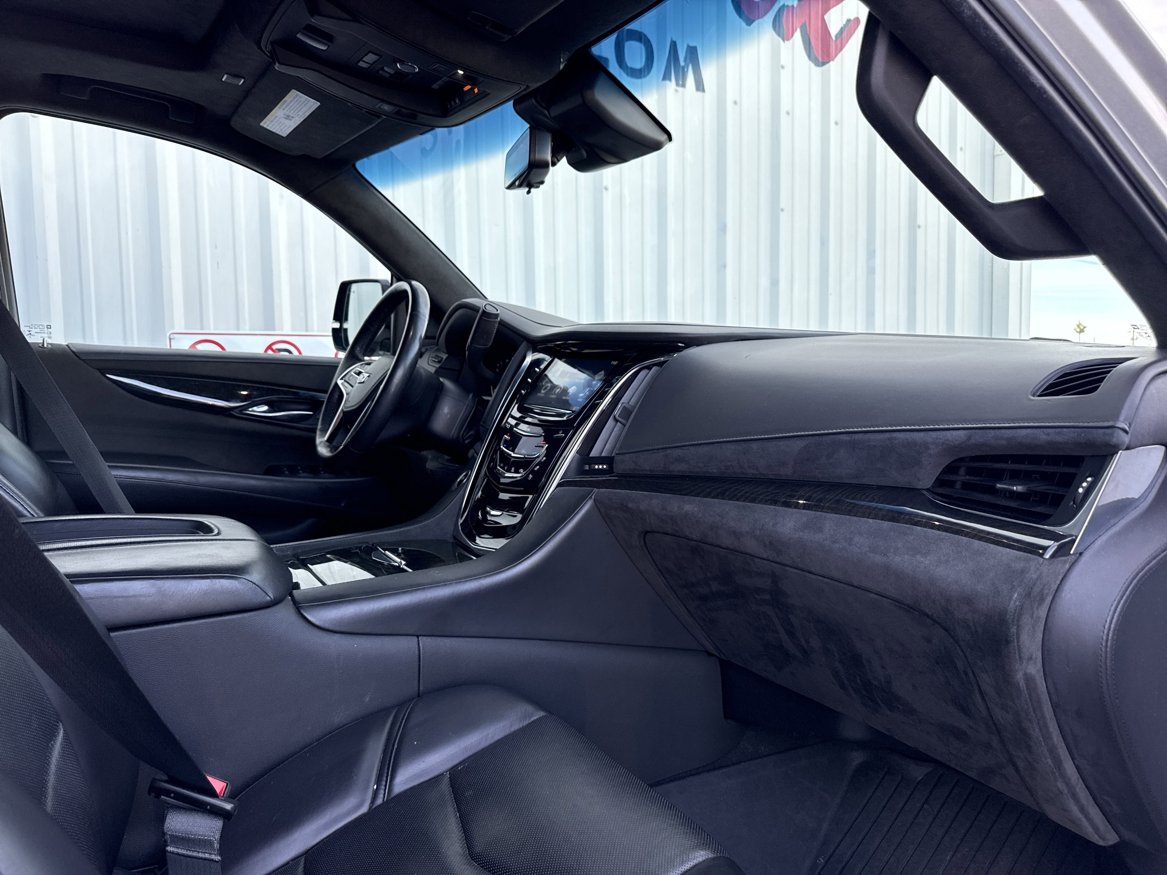 Used 2019 Cadillac Escalade ESV Platinum image 50