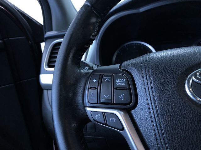 Used 2015 Toyota Highlander XLE AWD/4WD image 26