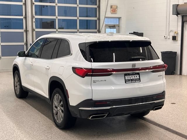 Used 2026 Buick Enclave Preferred AWD/4WD image 7