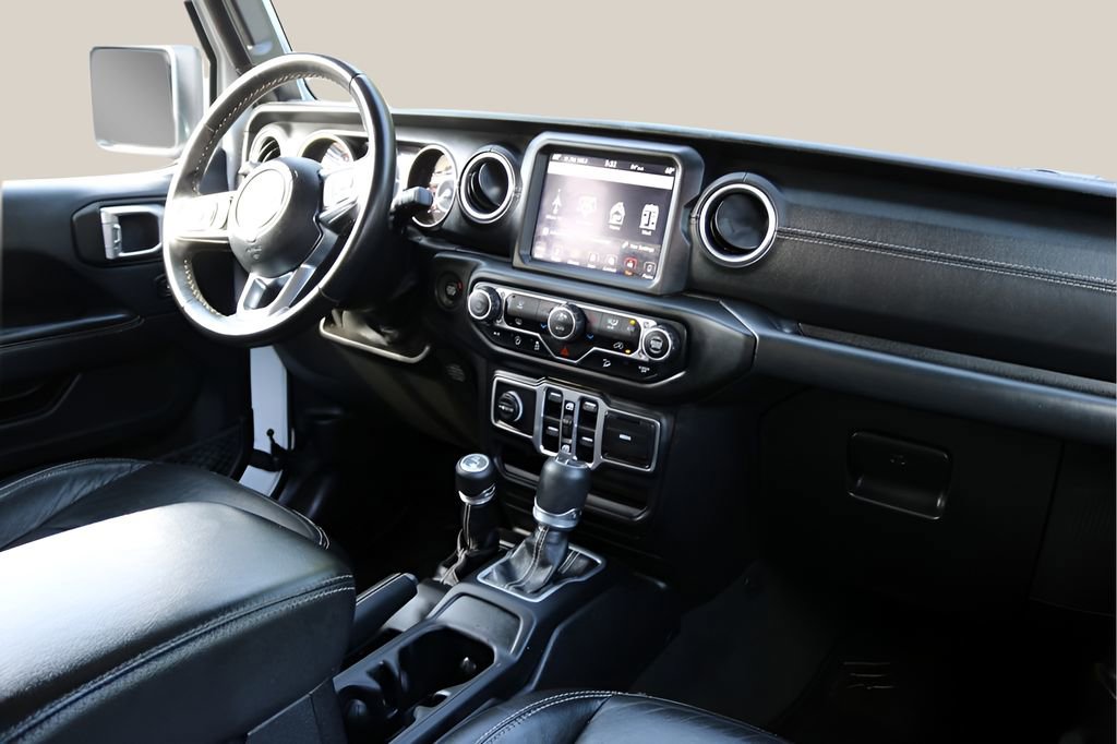 Used 2018 Jeep Wrangler Unlimited Sahara AWD/4WD image 20
