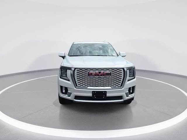 Used 2024 GMC Yukon Denali AWD/4WD image 3
