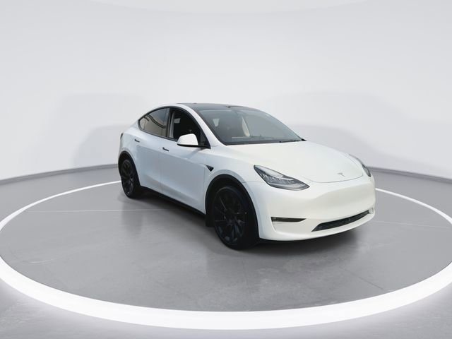 Used 2022 Tesla Model Y Long Range image 2