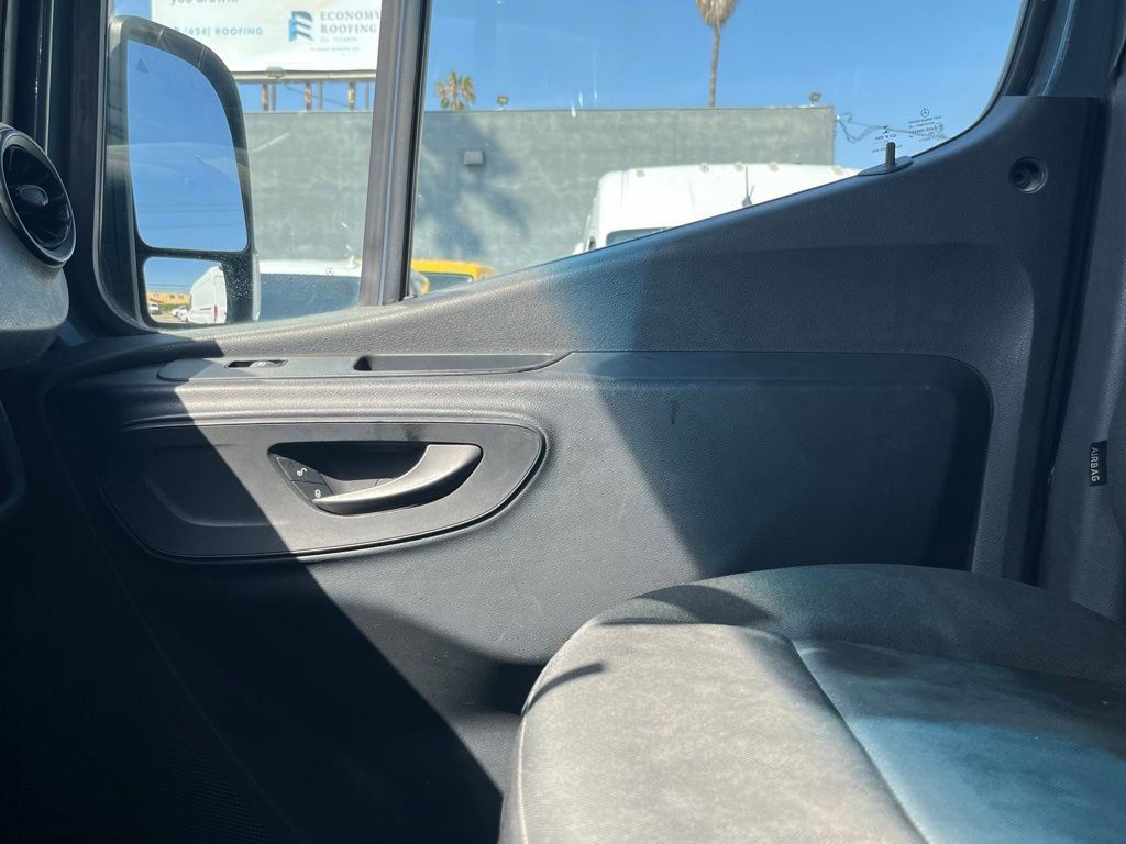 Used 2019 Mercedes-Benz Sprinter 170 image 22