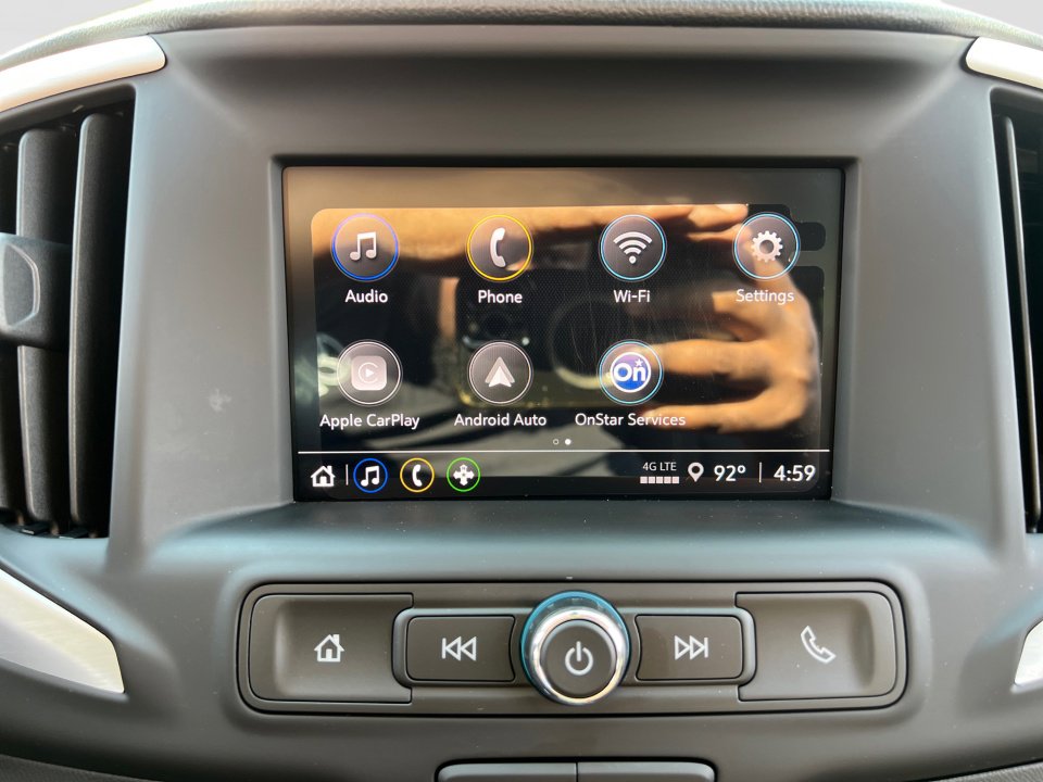 Used 2024 GMC Terrain SLE w/ Driver Convenience Package FWD image 17