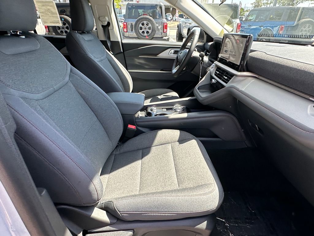 New 2026 Ford Explorer Active RWD image 17