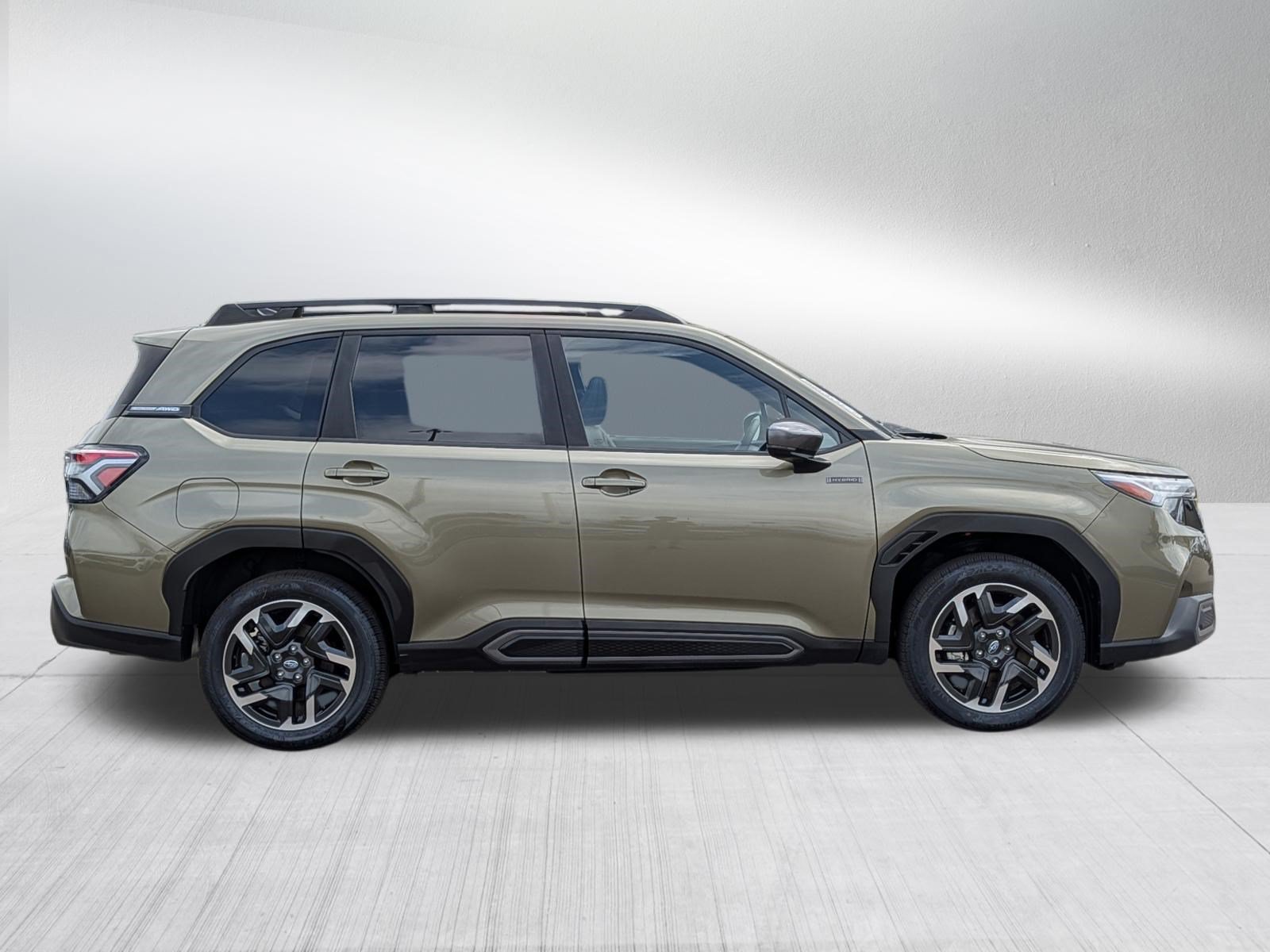 Used 2025 Subaru Forester Limited AWD/4WD image 8