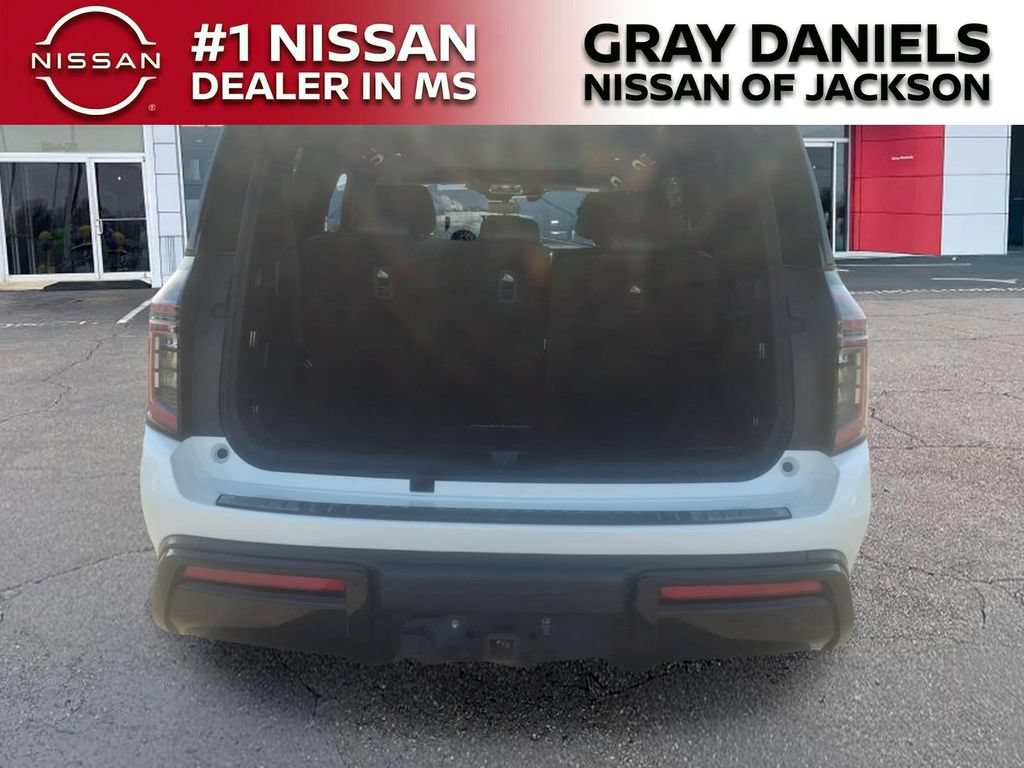 Certified 2025 Nissan Armada PRO-4X w/ Pro-4X Premium Package AWD/4WD image 9