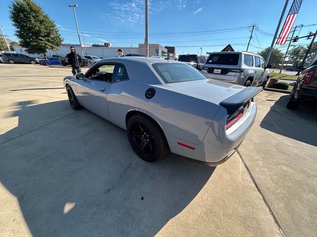 Used 2021 Dodge Challenger R/T Scat Pack w/ Shaker Package RWD image 5