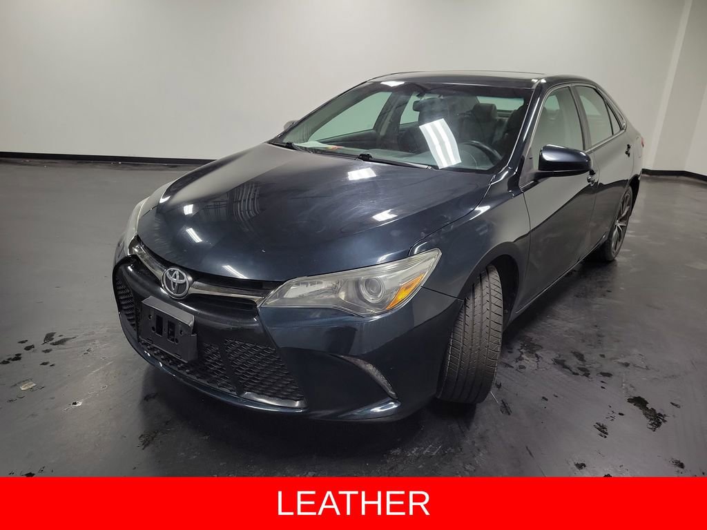Used 2015 Toyota Camry XSE w/ Moonroof Package image 4