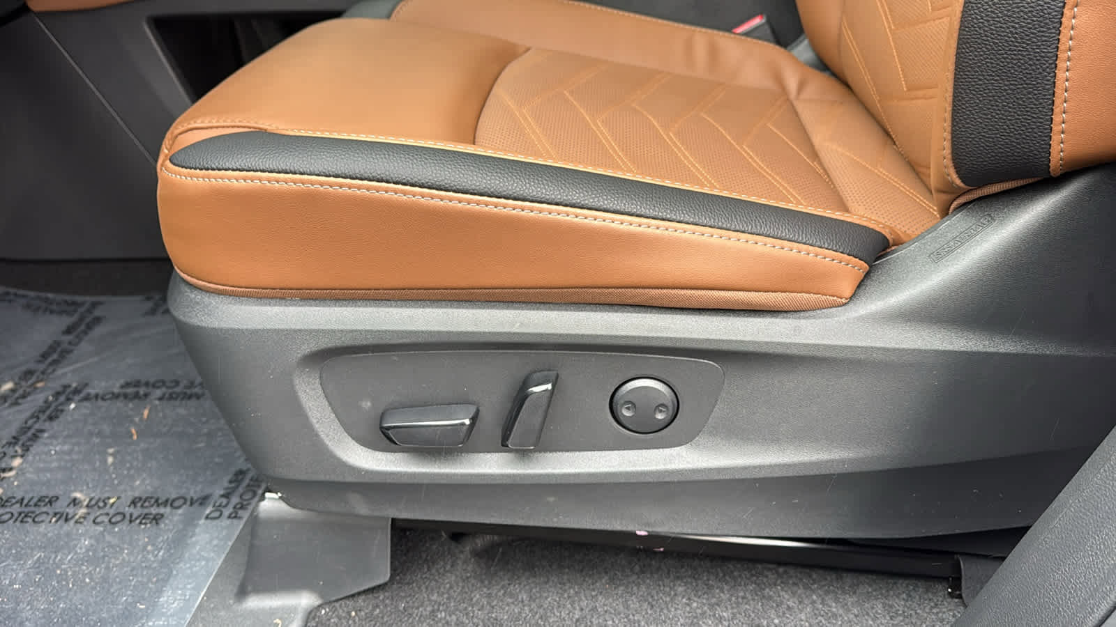 New 2025 Nissan Pathfinder Platinum w/ Cargo Package image 20