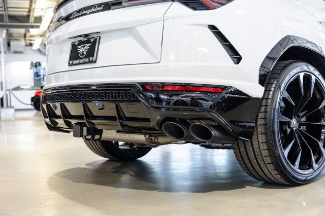 Used 2022 Lamborghini Urus AWD/4WD image 16