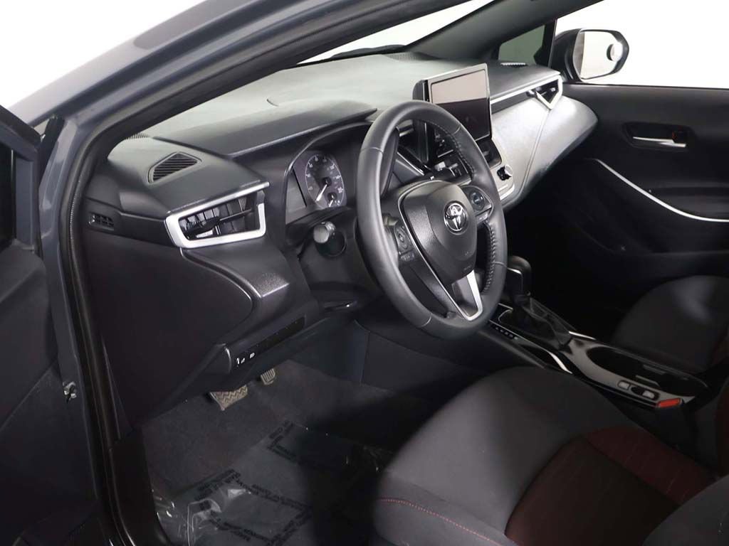 Used 2025 Toyota Corolla SE FWD image 19