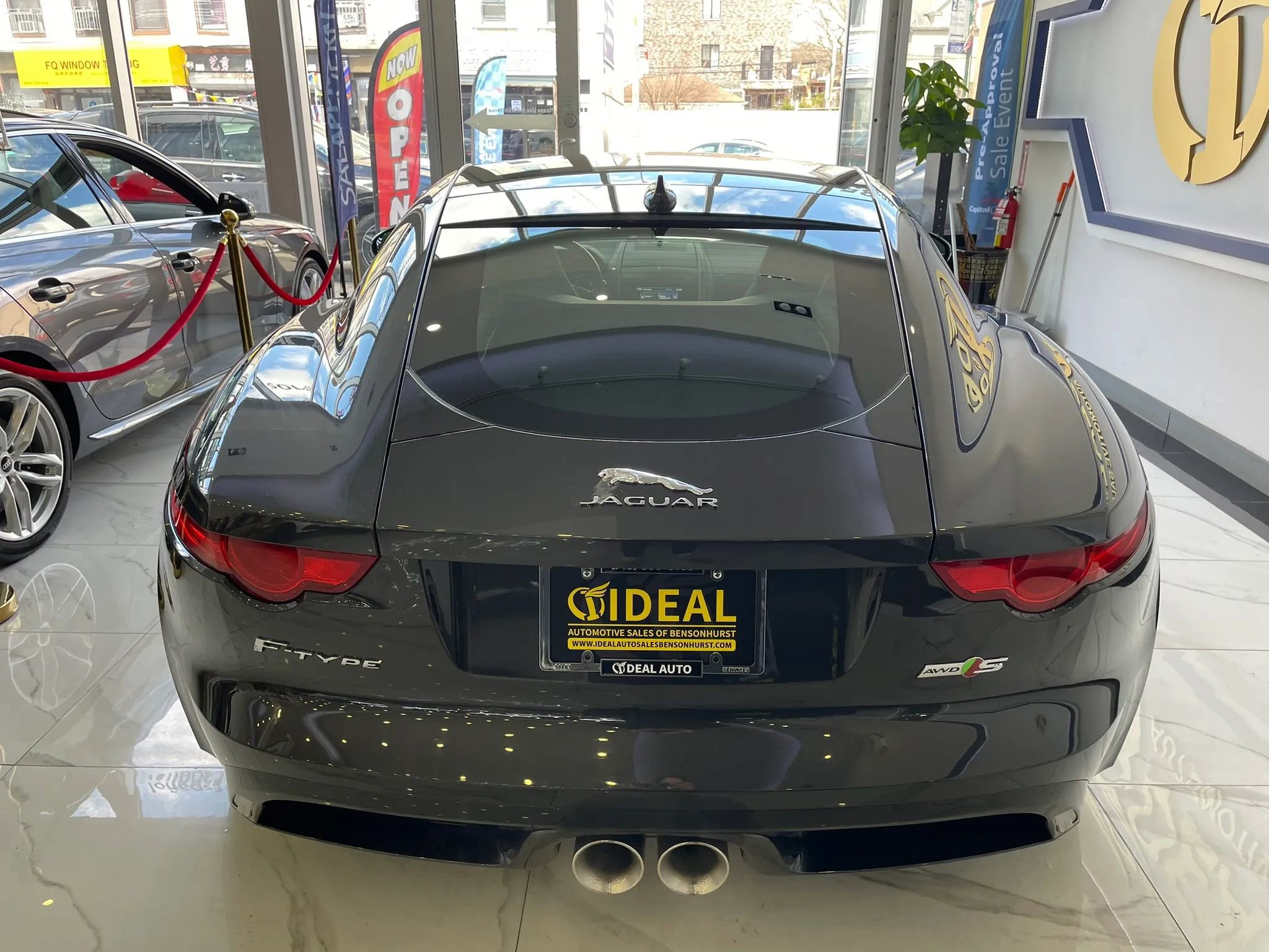 Used 2017 Jaguar F-TYPE S image 5