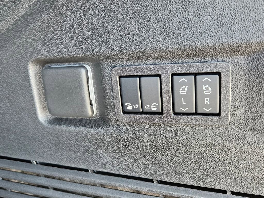 New 2026 Chevrolet Tahoe High Country image 12