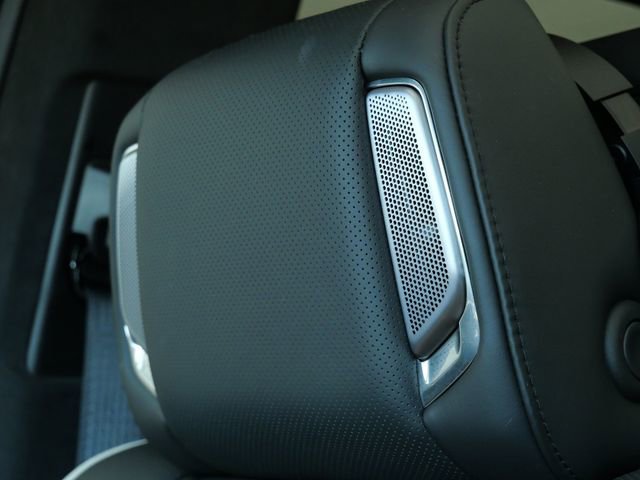 Used 2025 Cadillac Escalade ESV V AWD/4WD image 32