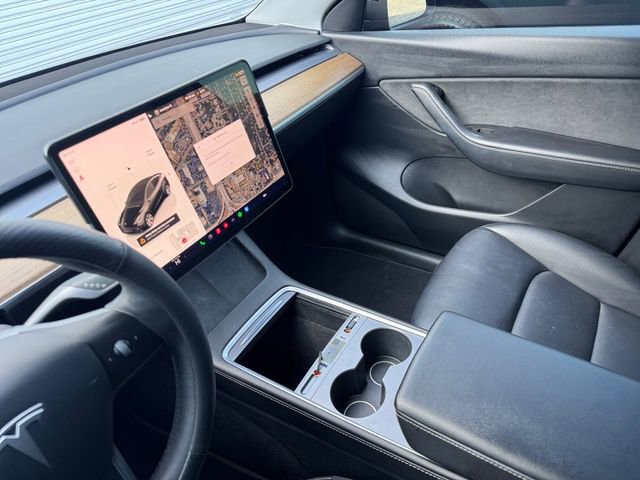Used 2022 Tesla Model Y Performance image 25