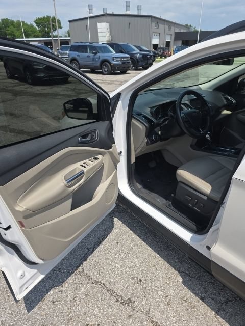 Used 2018 Ford Escape SEL FWD image 11