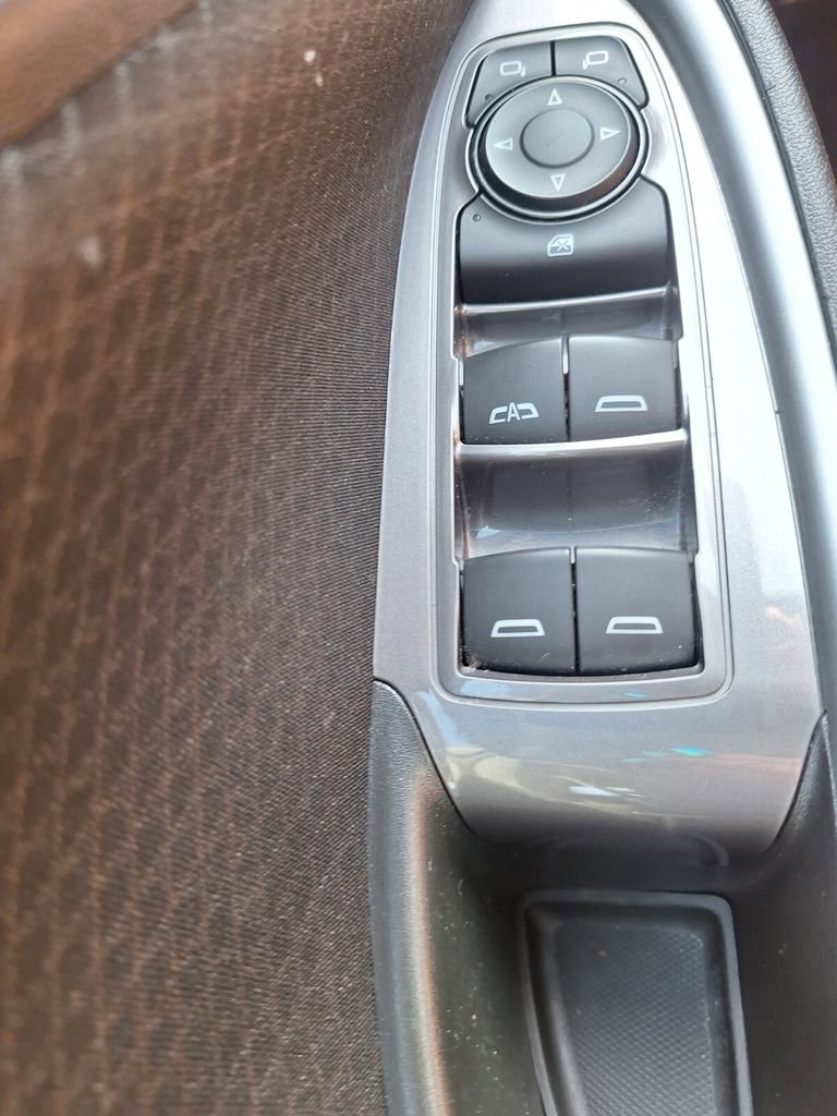 Used 2024 Chevrolet Malibu LT image 18