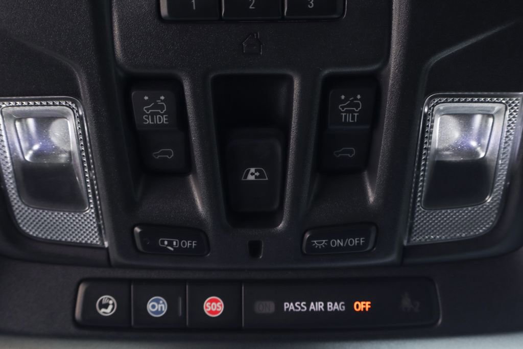 Used 2022 GMC Sierra 2500 AT4 w/ AT4 Premium Plus Package AWD/4WD image 34