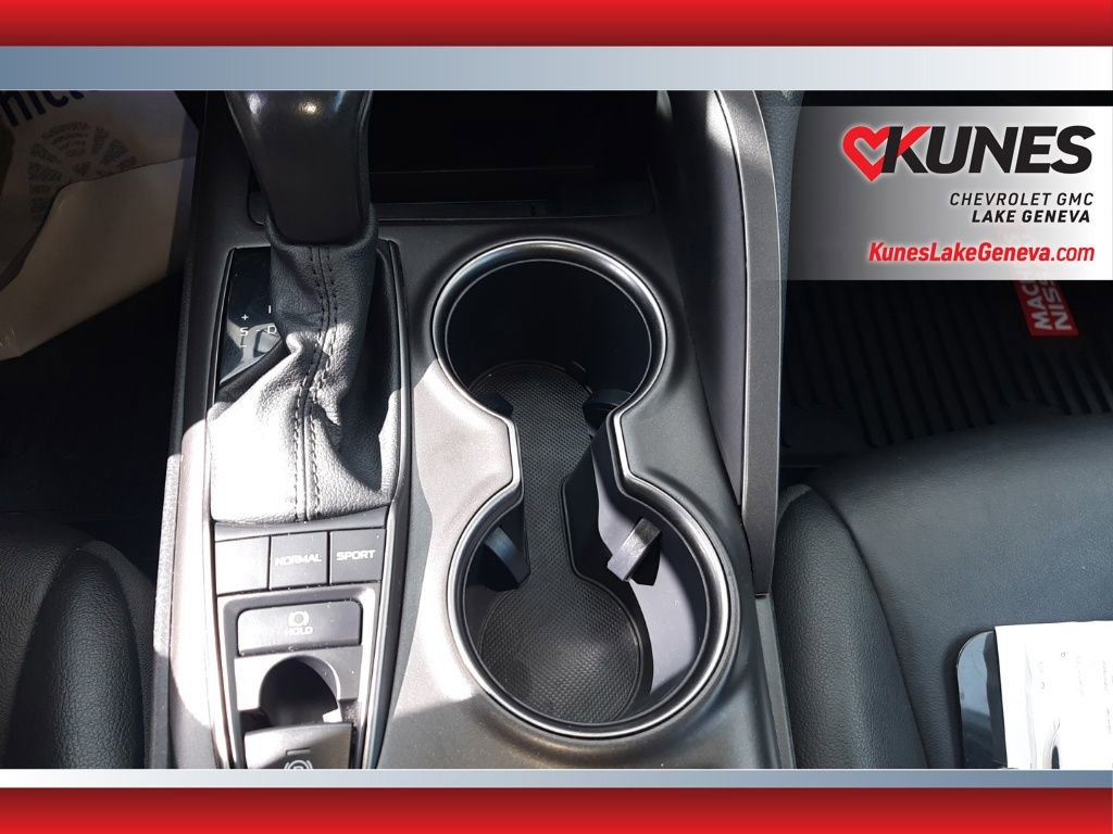 Used 2022 Toyota Camry XSE FWD image 19