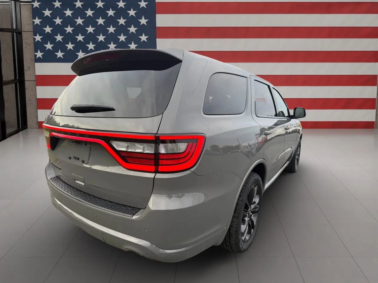 Used 2022 Dodge Durango SXT w/ Blacktop Package image 5