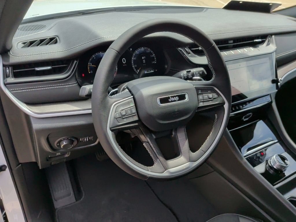 New 2026 Jeep Grand Cherokee Altitude RWD image 14