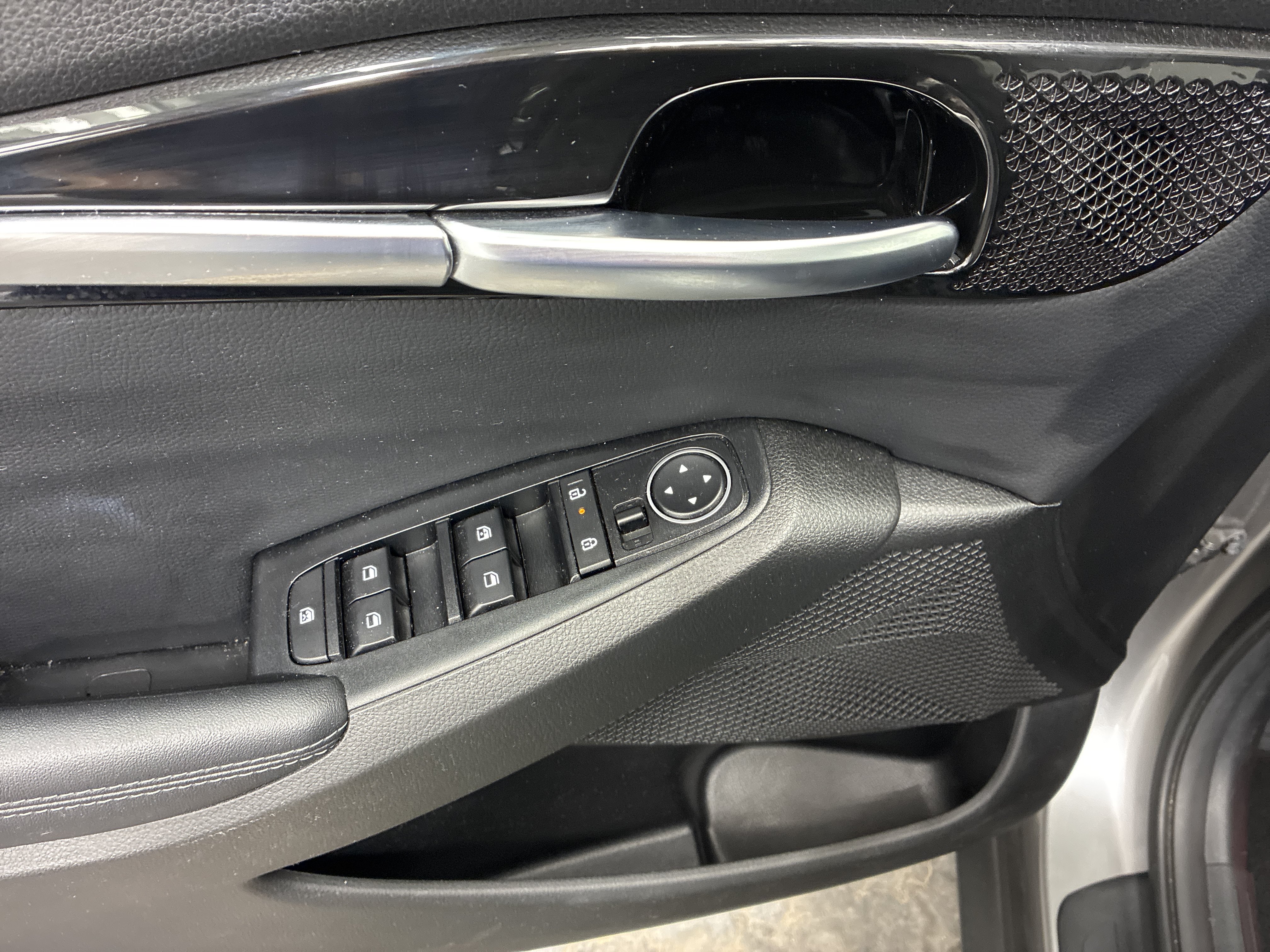 Certified 2024 Kia Seltos EX AWD/4WD image 16