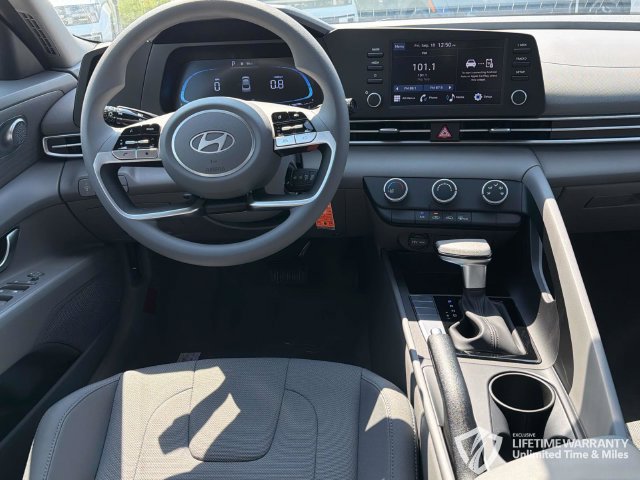 New 2026 Hyundai Elantra SE FWD image 12