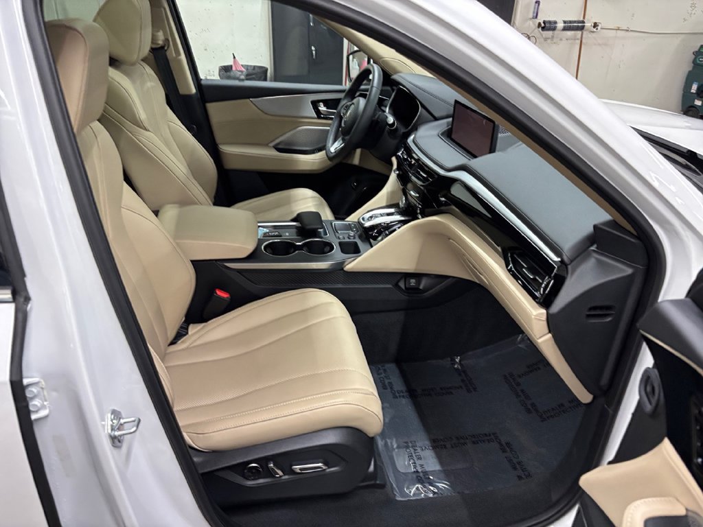 Certified 2024 Acura MDX w/ Technology Package AWD/4WD image 21