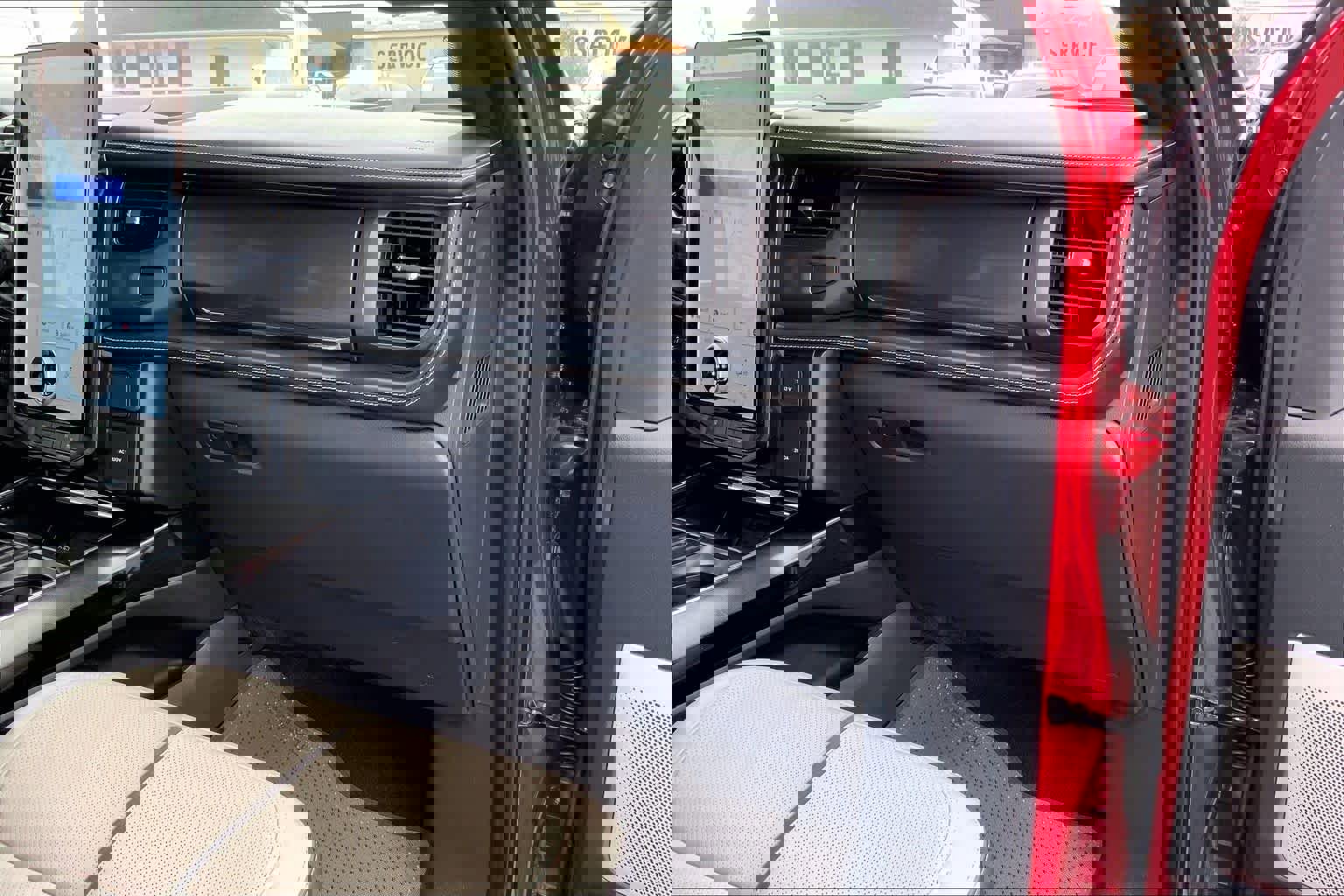 Certified 2025 Ford F150 Lightning Platinum image 19