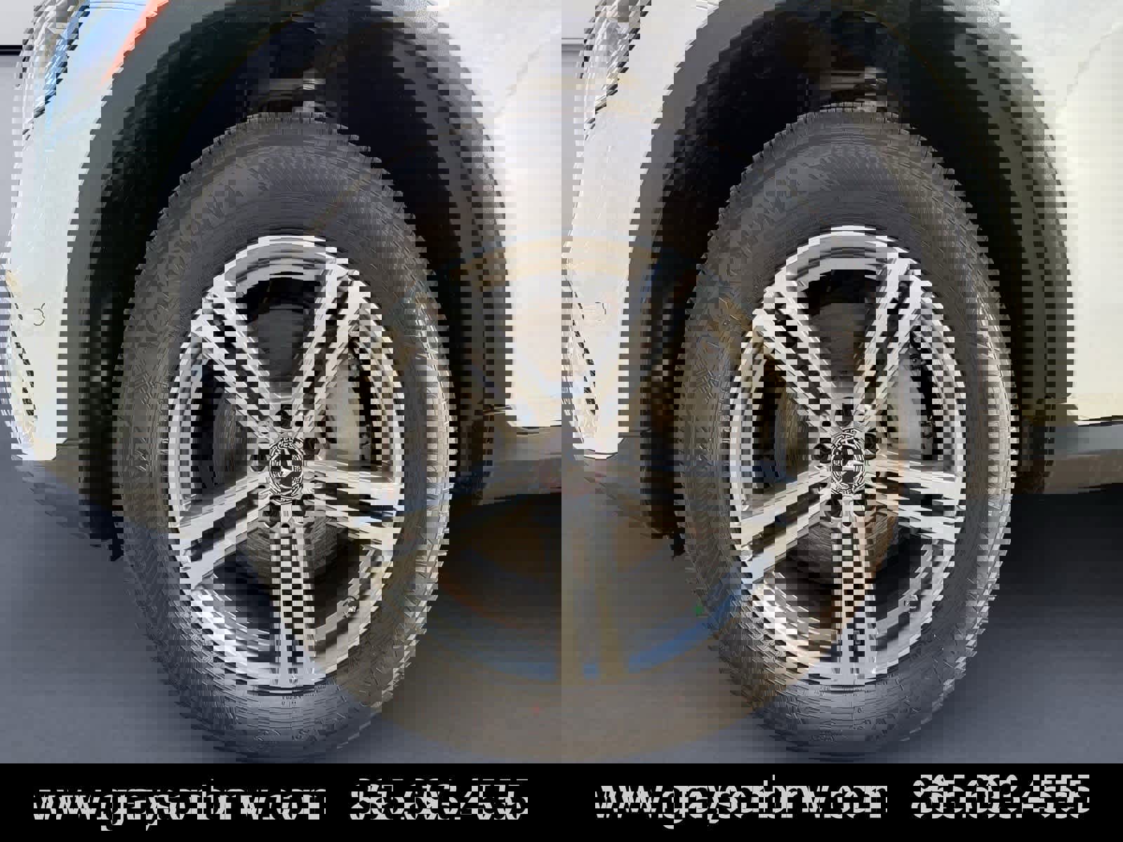 Used 2022 Mercedes-Benz GLC 300 4MATIC w/ Premium Package Lite image 9