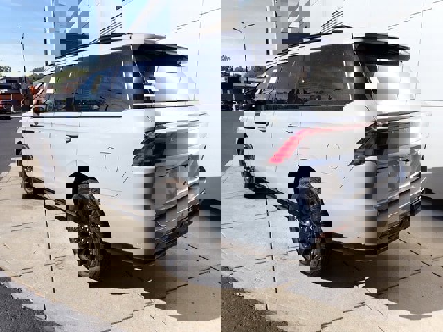 New 2025 Lincoln Navigator Reserve w/ Jet Appearance Package image 3