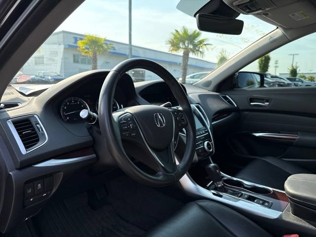 Used 2015 Acura TLX w/ Technology Package FWD image 10