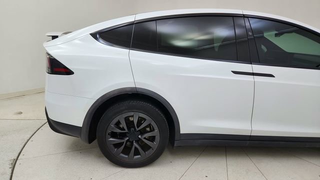 Used 2023 Tesla Model X image 7