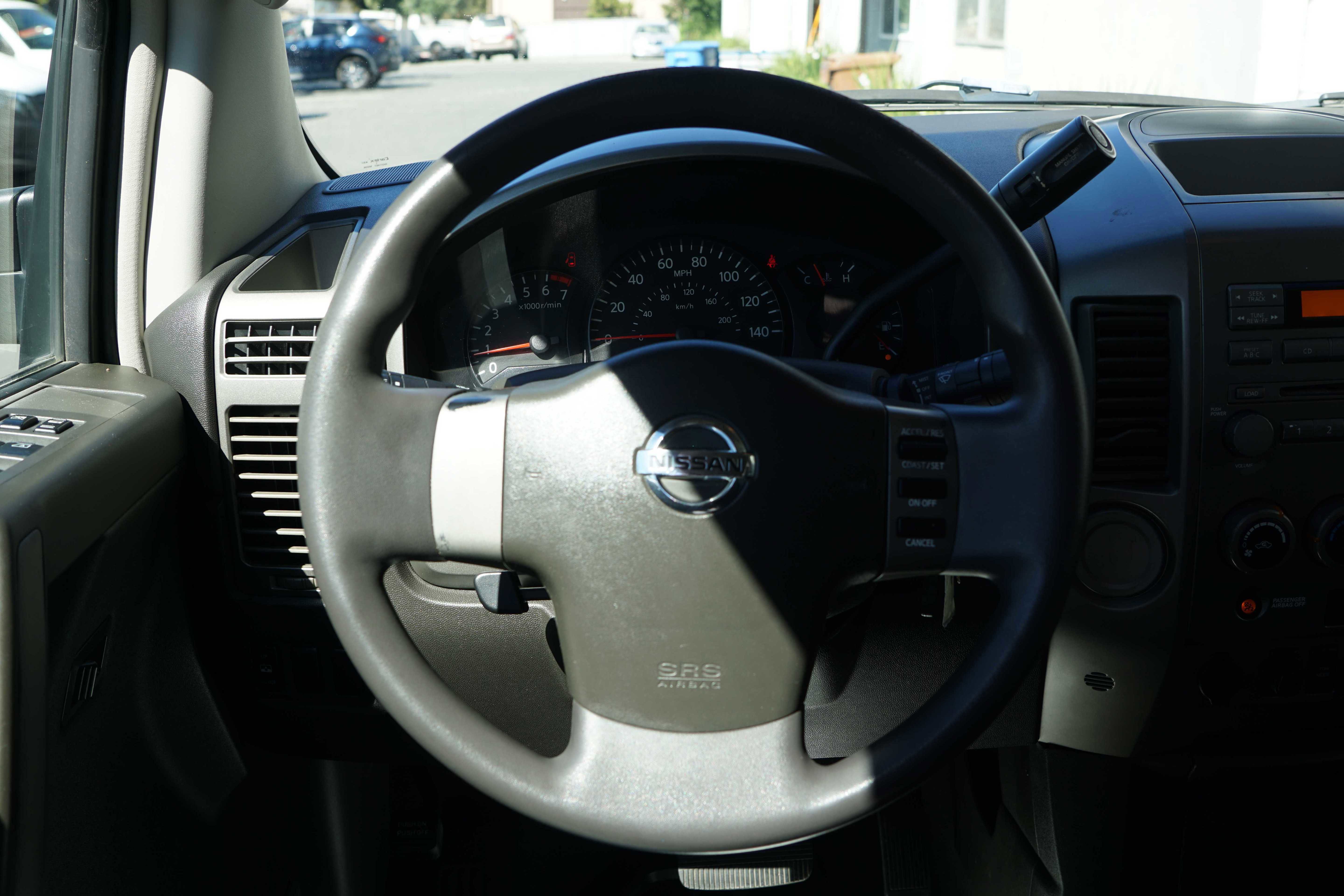 Used 2005 Nissan Titan XE image 39