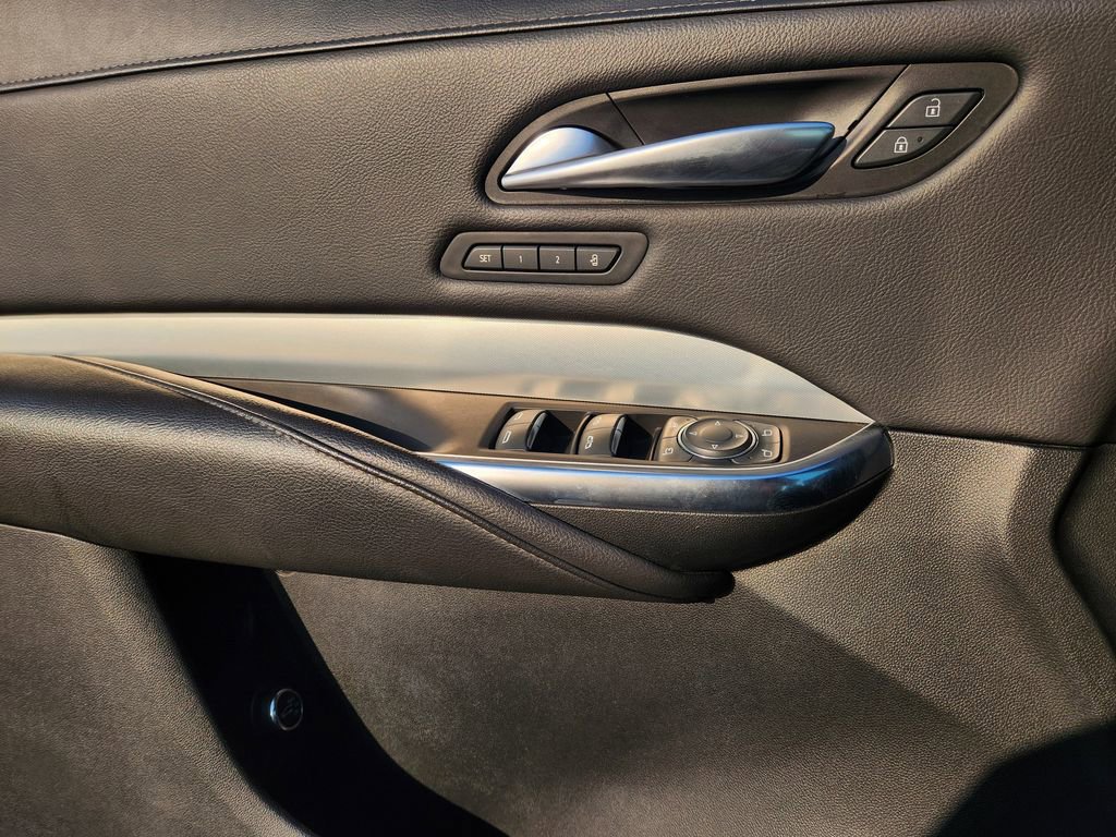 Used 2023 Cadillac XT4 Premium Luxury image 23