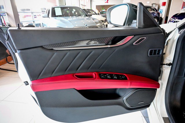 Used 2022 Maserati Ghibli Modena Q4 image 17