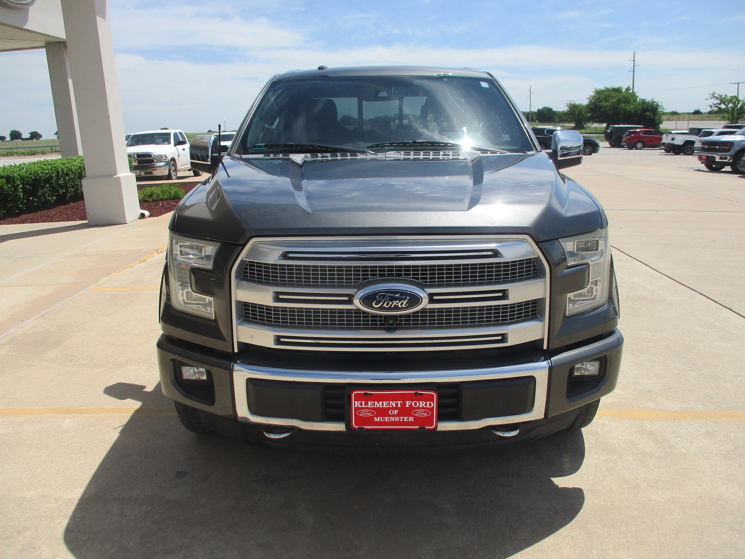 Used 2015 Ford F150 Platinum w/ Equipment Group 701A Luxury AWD/4WD image 13