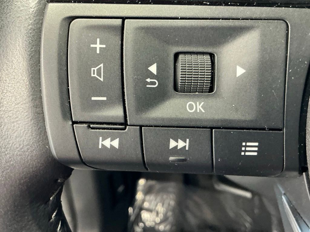 Used 2023 Nissan Rogue SV w/ SV Premium B Package FWD image 28