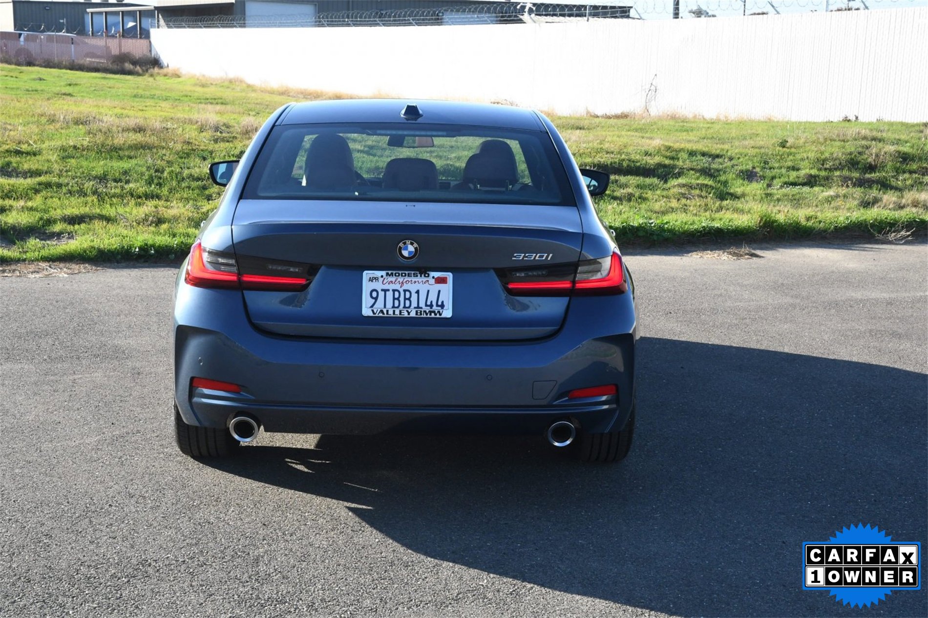 Used 2025 BMW 330i Sedan w/ Convenience Package image 5