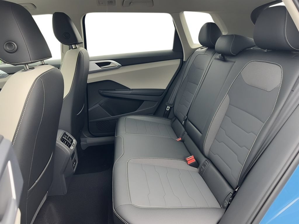 New 2026 Volkswagen Taos SE AWD/4WD image 7