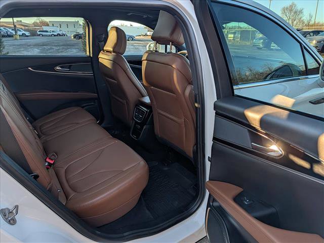 Used 2023 Lincoln Nautilus Reserve image 17