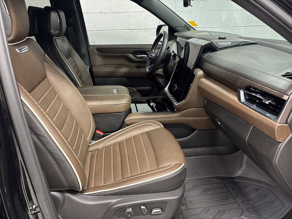 Used 2026 GMC Yukon XL Denali Ultimate w/ LPO, Floor Liner Package AWD/4WD image 7