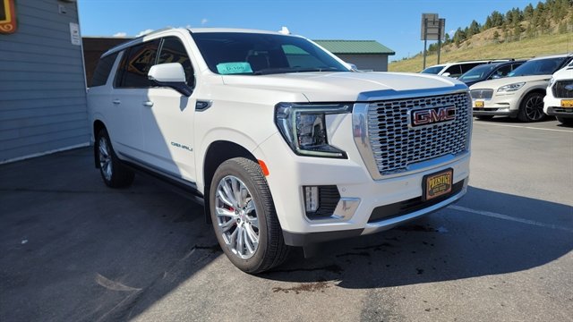 Used 2022 GMC Yukon XL Denali AWD/4WD image 4