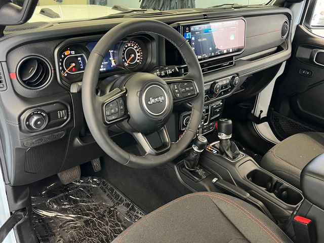 Used 2025 Jeep Wrangler Unlimited Rubicon w/ Safety Group AWD/4WD image 19